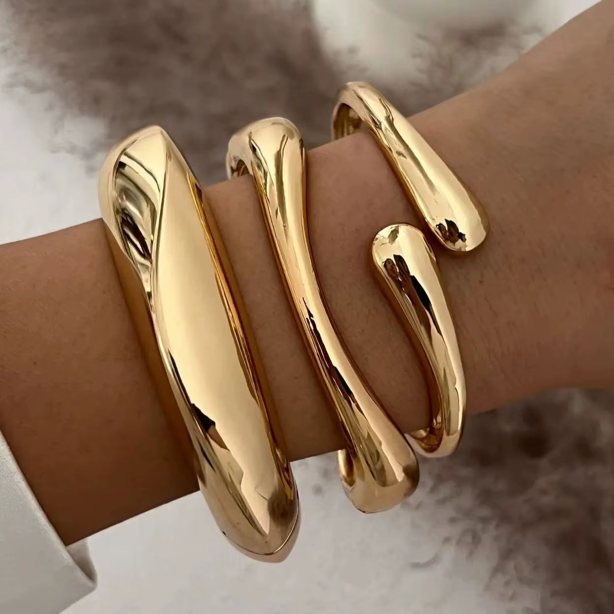 Vintage Vibe Cuff Bangles – Bold Geometry Meets Urban Gold & Silver Shine